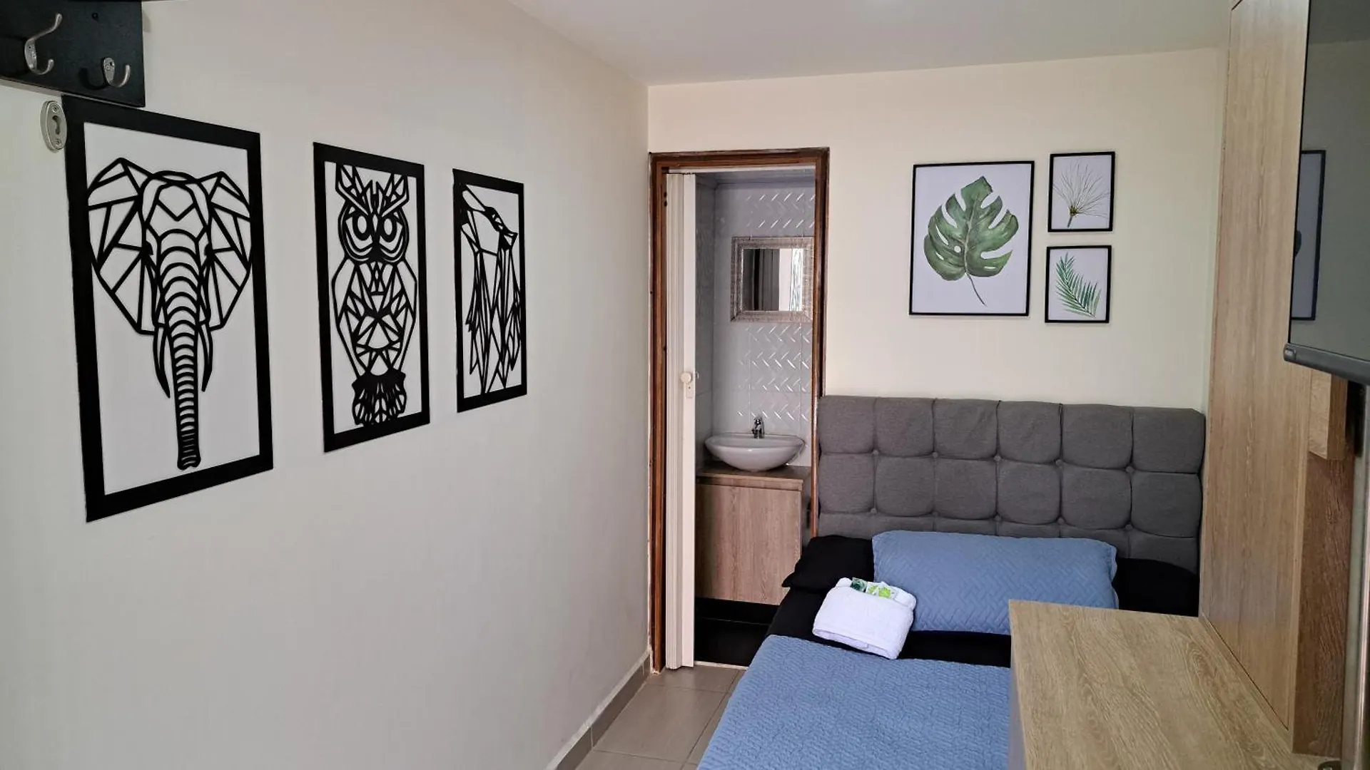 Apartaestudio Duruelos Laureles Apartment Medellin